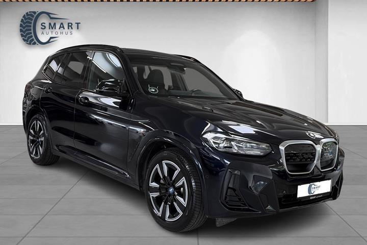 Sort BMW iX3 fra 2023