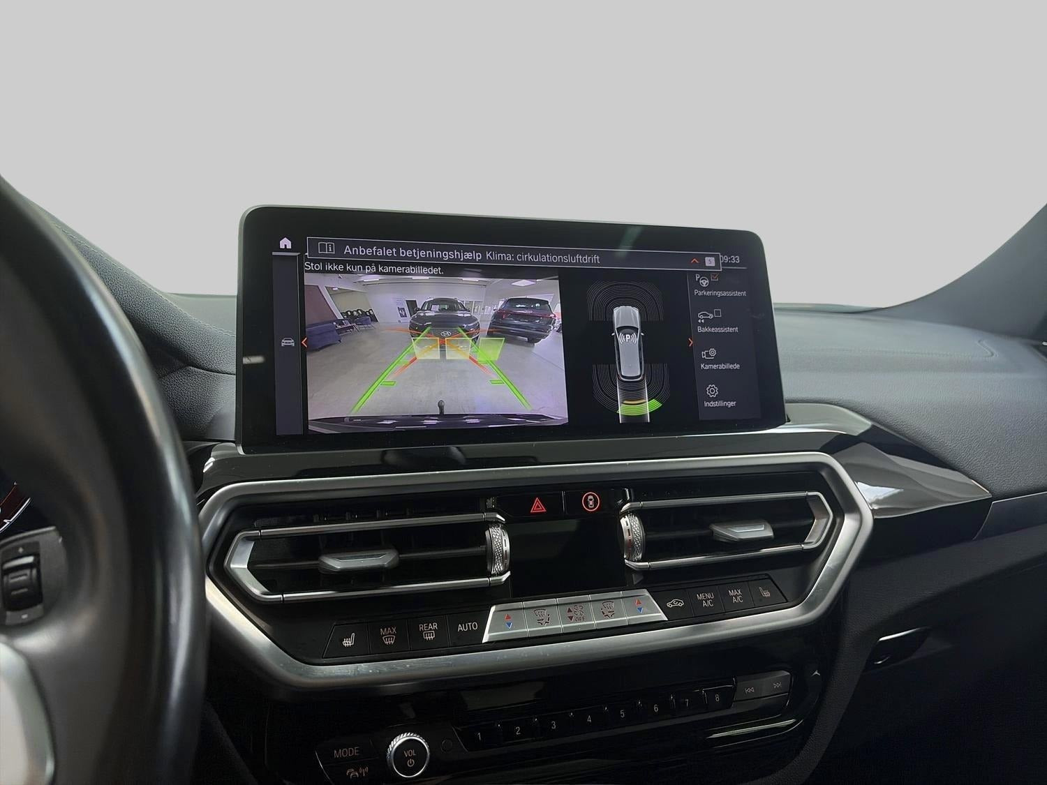 Sort BMW iX3 fra 2023