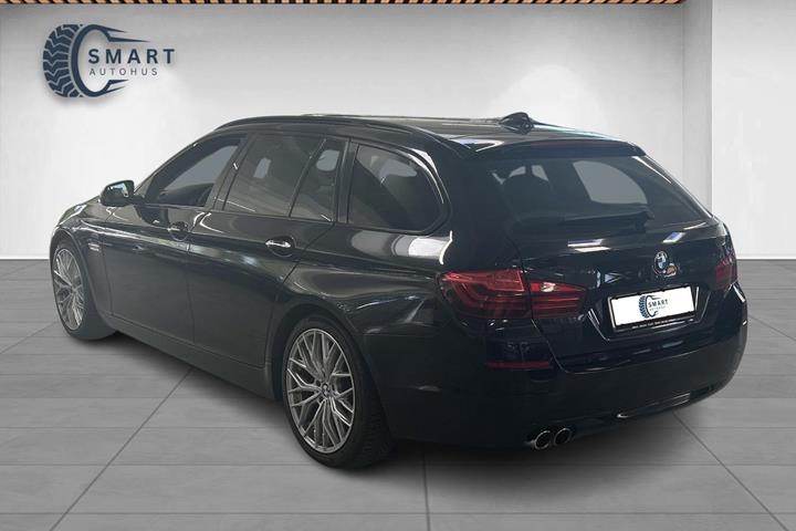 Sort BMW 520d fra 2015