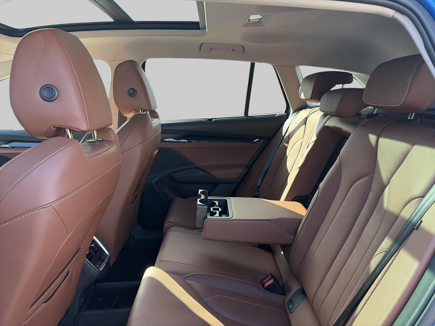 Blå Skoda Enyaq fra 2023