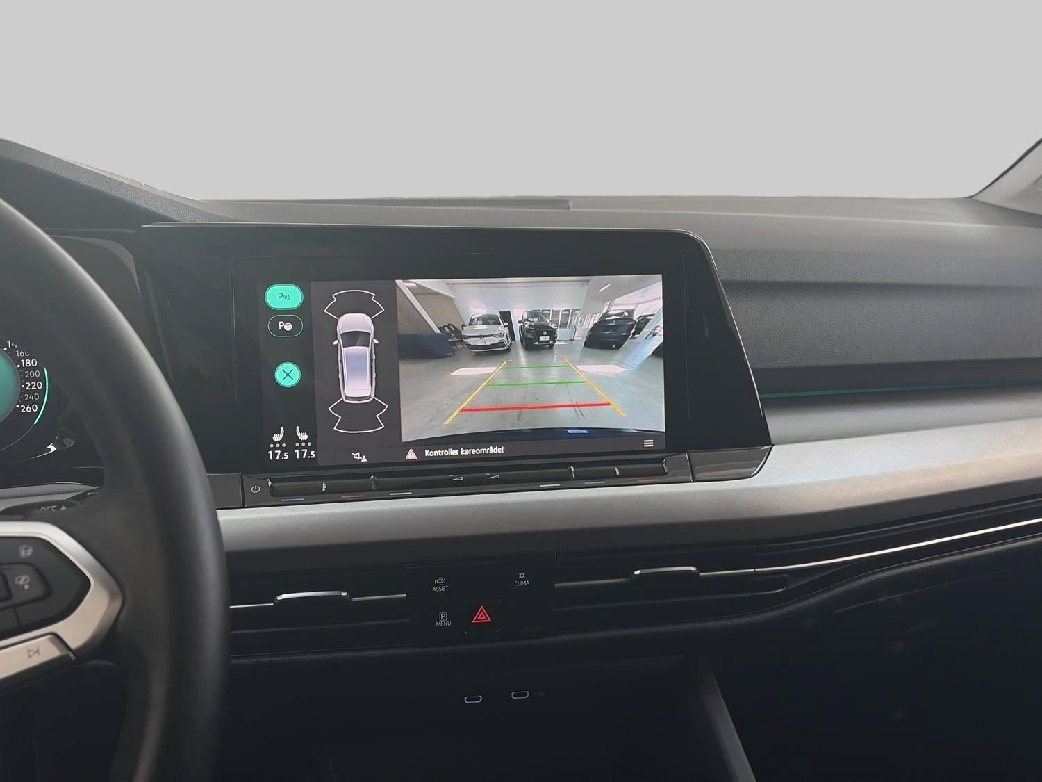 Blå VW Golf VIII fra 2021