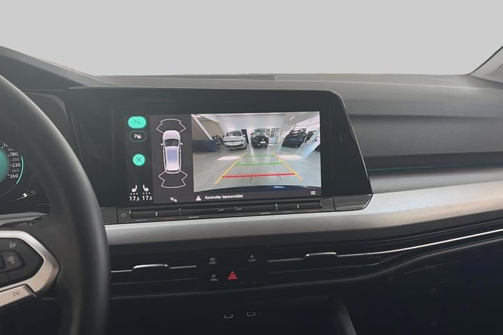 Blå VW Golf VIII fra 2021