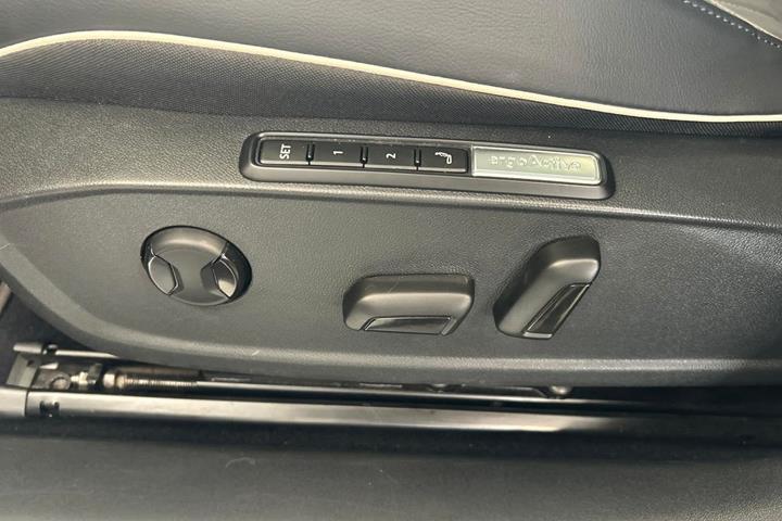 Hvid VW ID.4 fra 2023