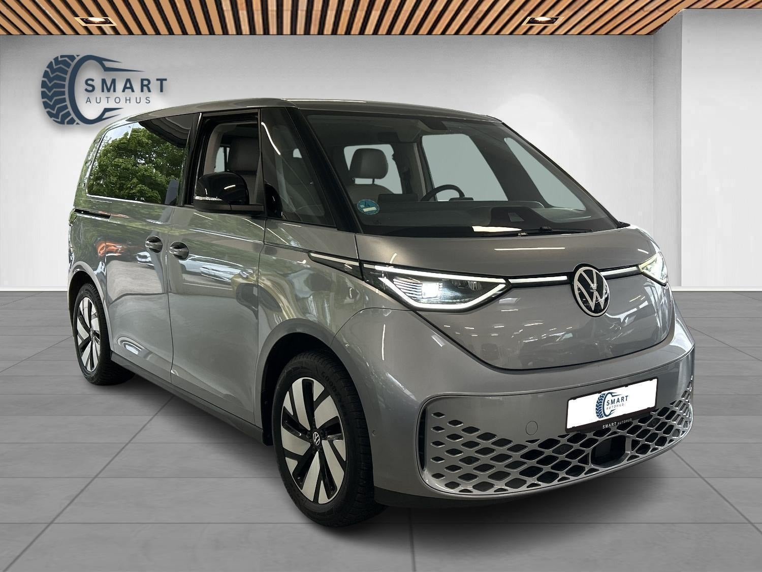 Grå VW ID.Buzz fra 2023