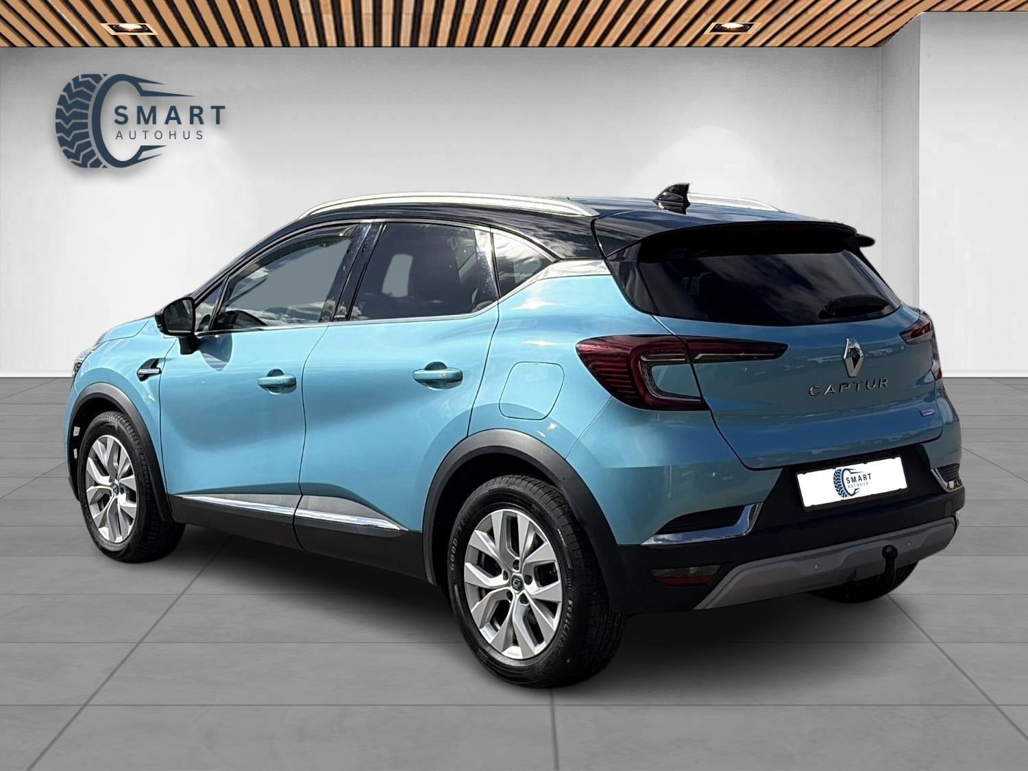 Blå Renault Captur fra 2020