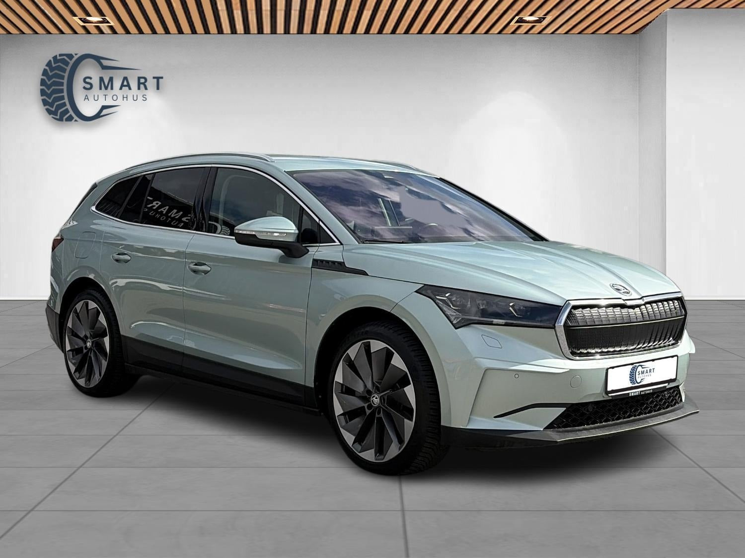 Grå Skoda Enyaq fra 2021