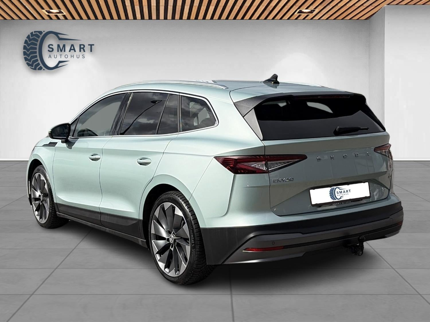 Grå Skoda Enyaq fra 2021