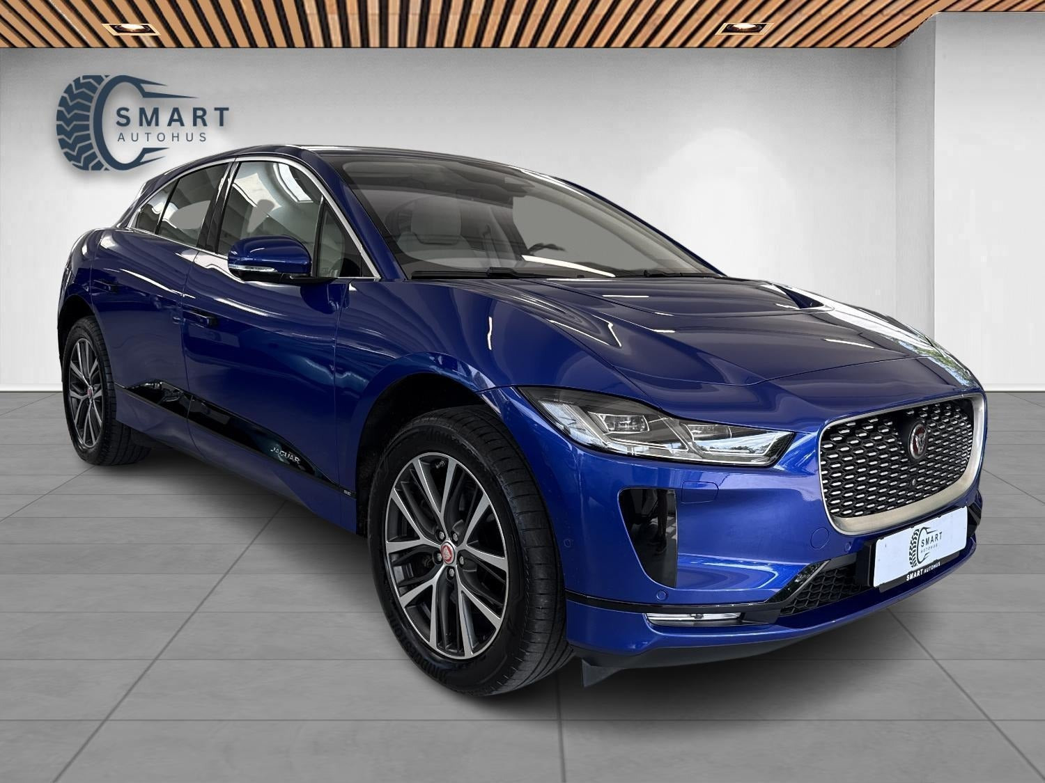 Blå Jaguar I-Pace fra 2020
