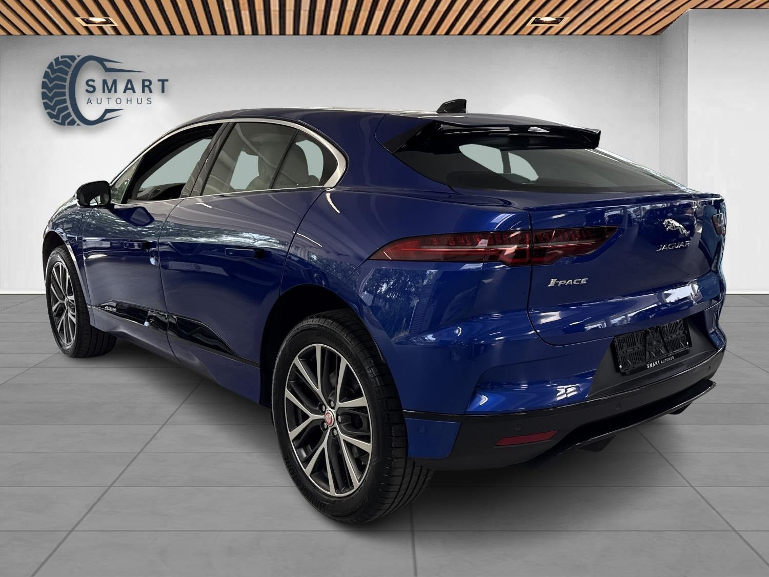 Blå Jaguar I-Pace fra 2020