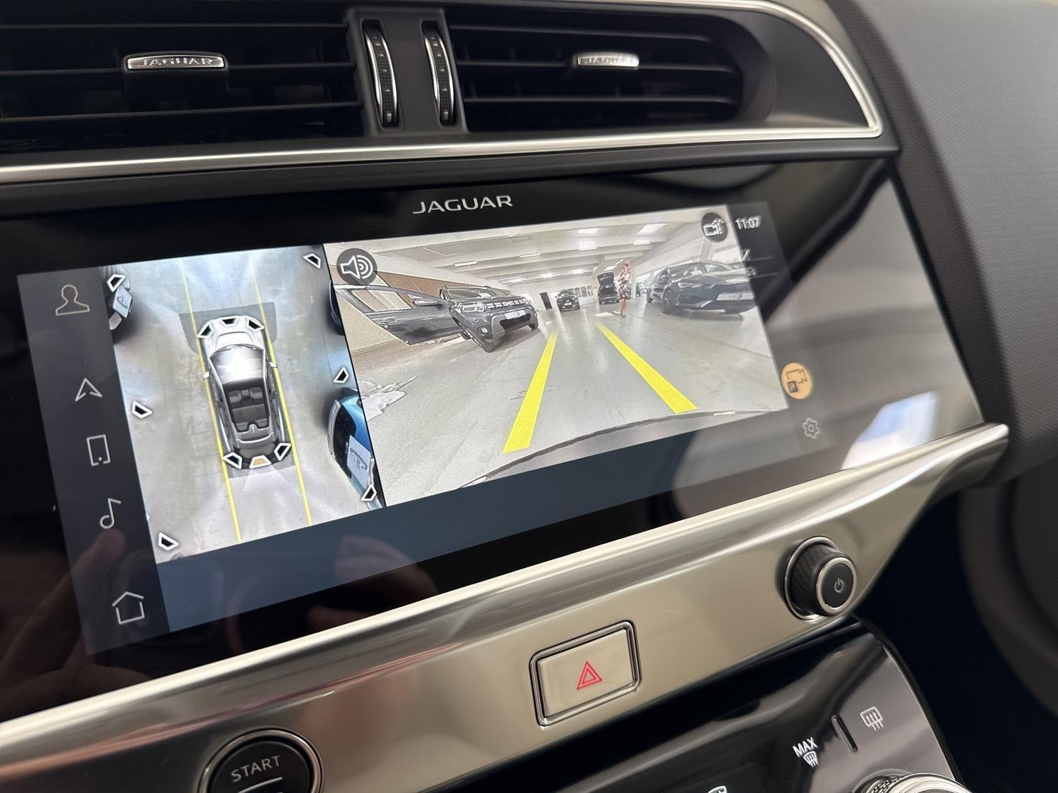 Blå Jaguar I-Pace fra 2020