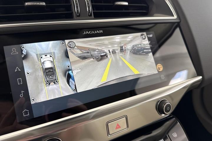 Blå Jaguar I-Pace fra 2020