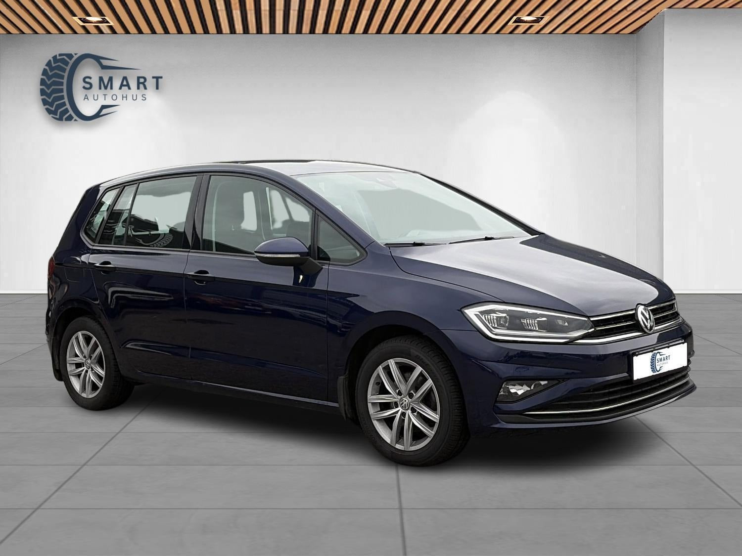Blå VW Golf Sportsvan fra 2020
