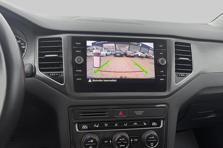 Blå VW Golf Sportsvan fra 2020