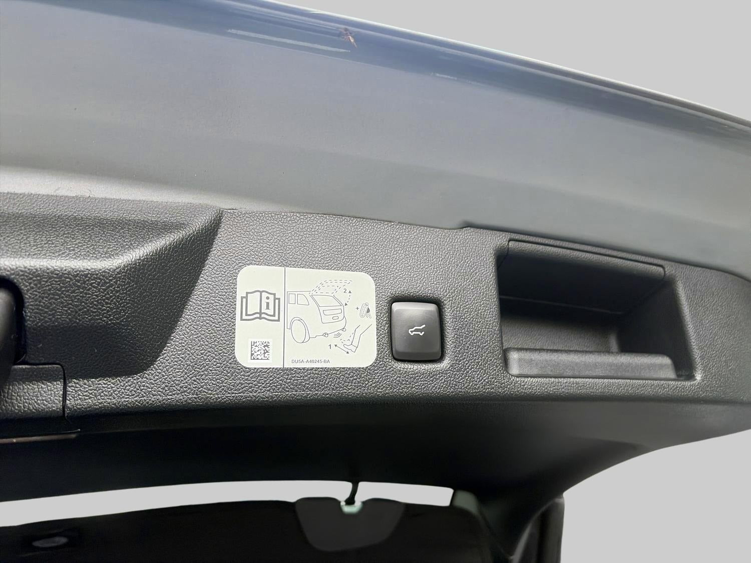 Grå Ford Kuga fra 2020