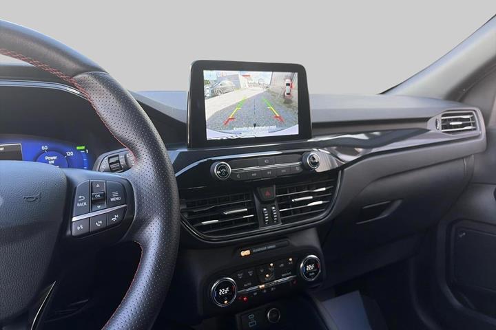 Grå Ford Kuga fra 2020