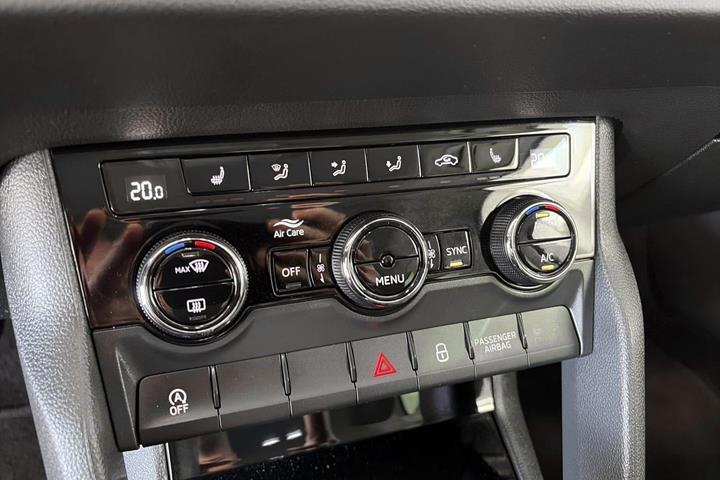 Sort Skoda Karoq fra 2019