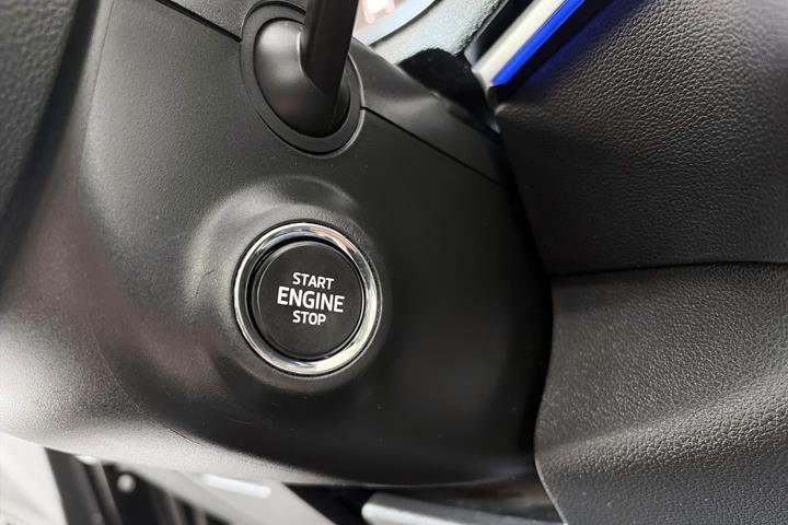 Sort Skoda Karoq fra 2019