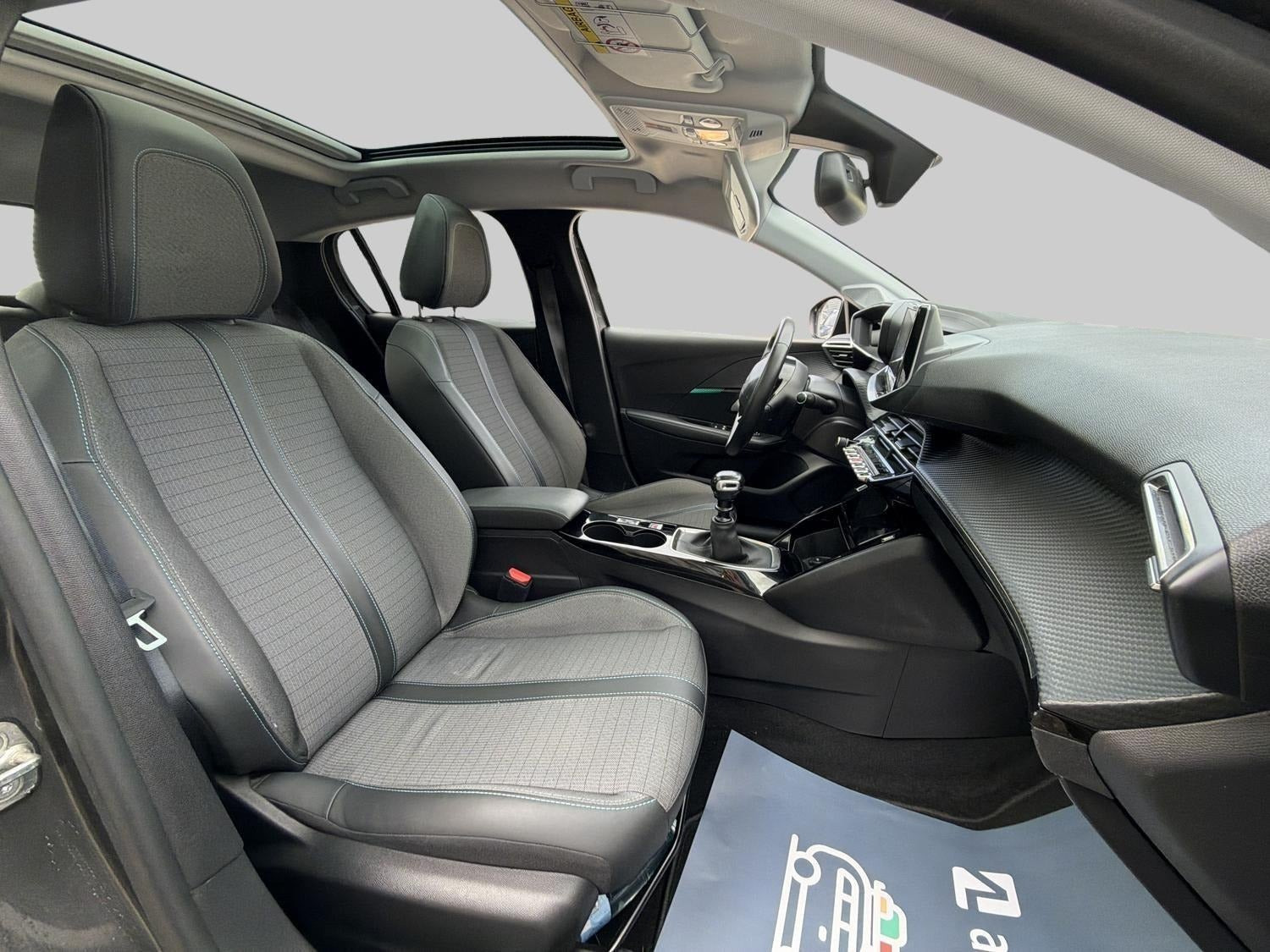 undefined Peugeot 208 fra 2020
