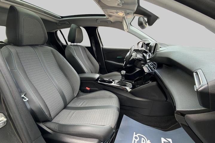 undefined Peugeot 208 fra 2020