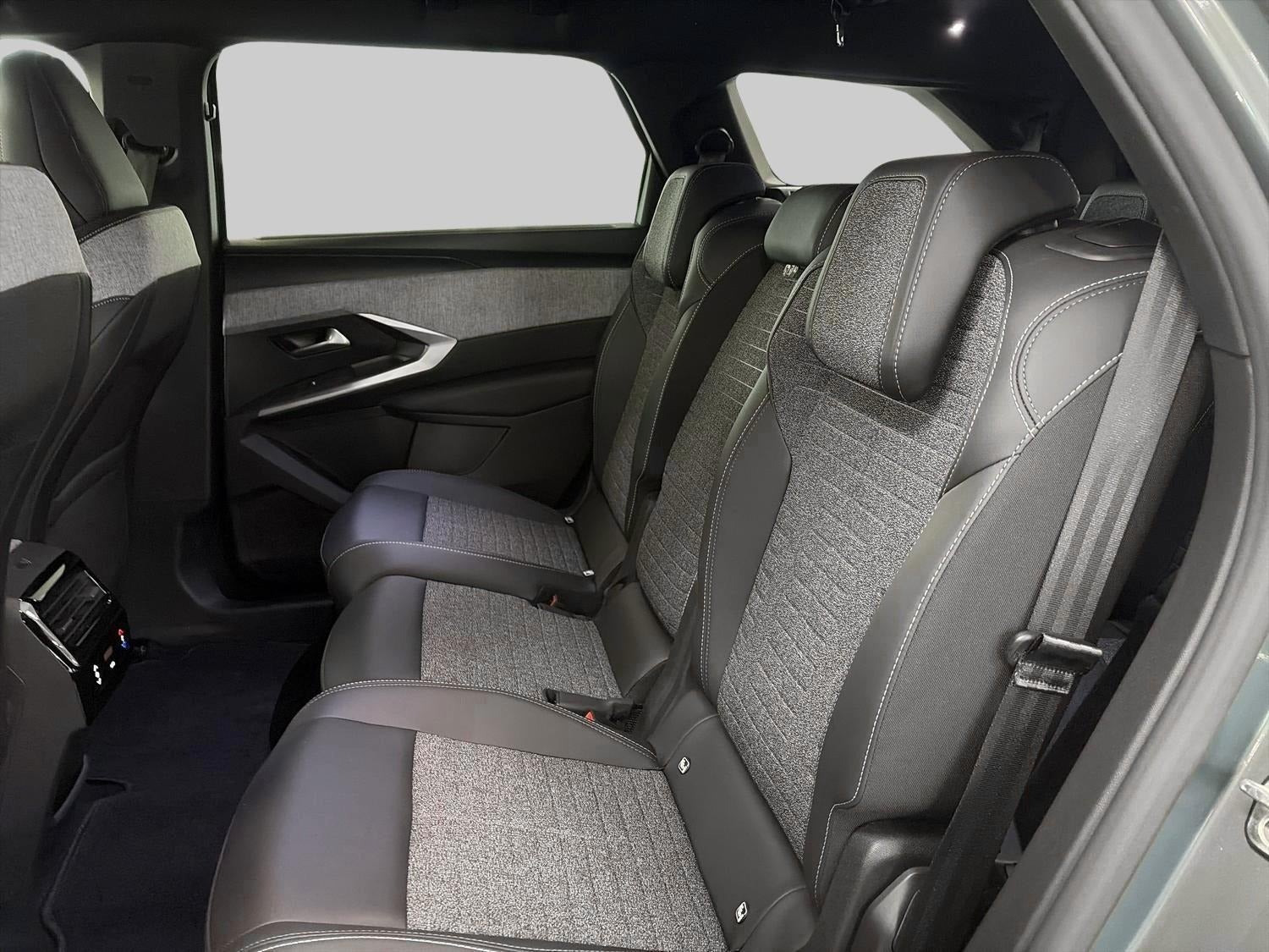 undefined Peugeot e-5008 fra 2025