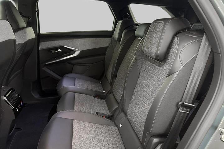 undefined Peugeot e-5008 fra 2025