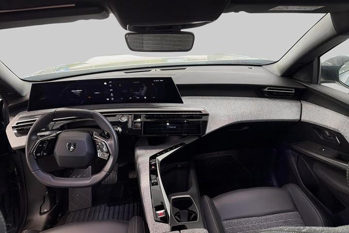 undefined Peugeot e-5008 fra 2025