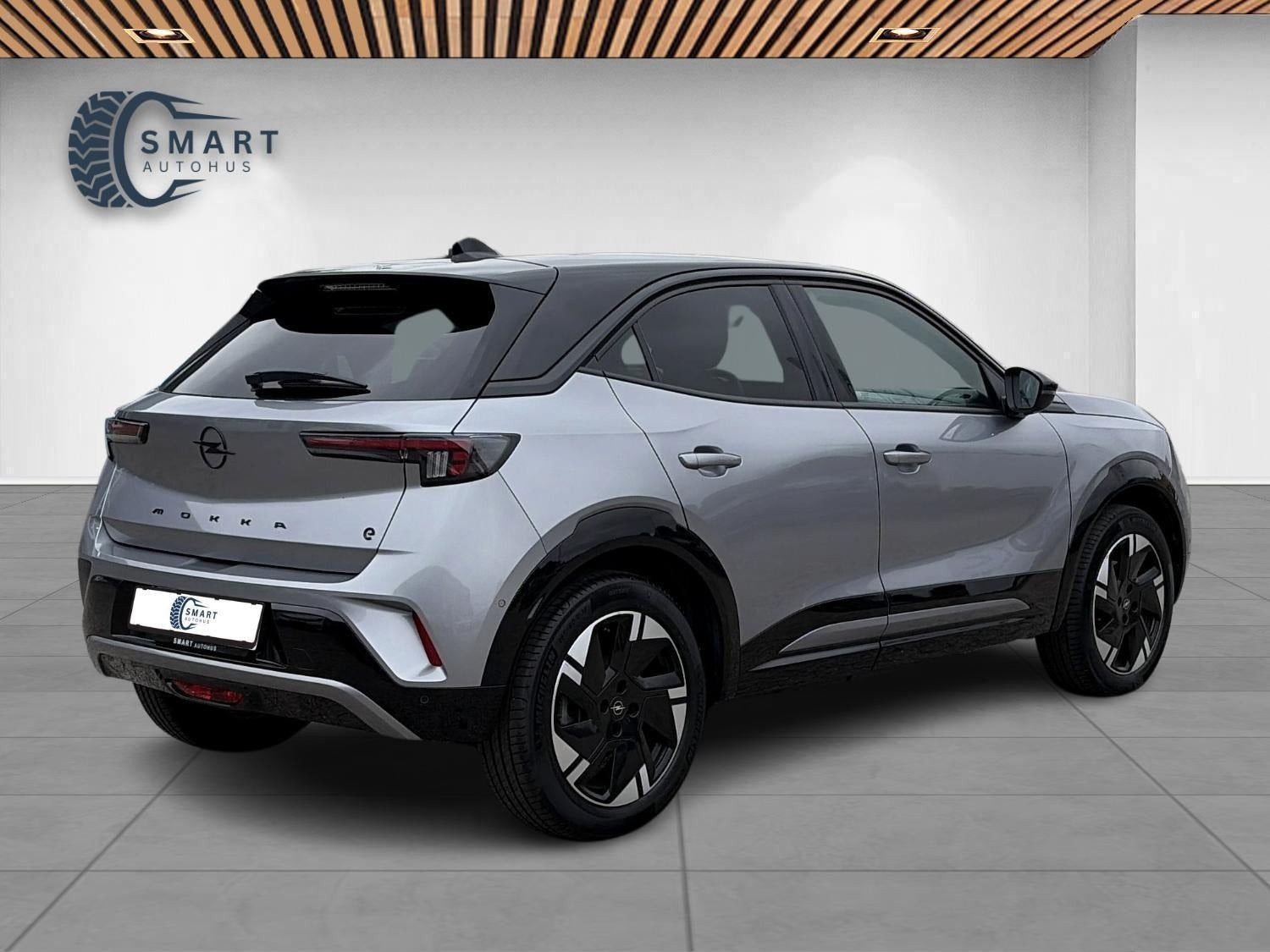 Grå Opel Mokka-e fra 2025