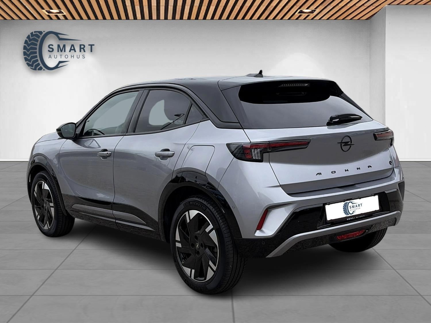 Grå Opel Mokka-e fra 2025