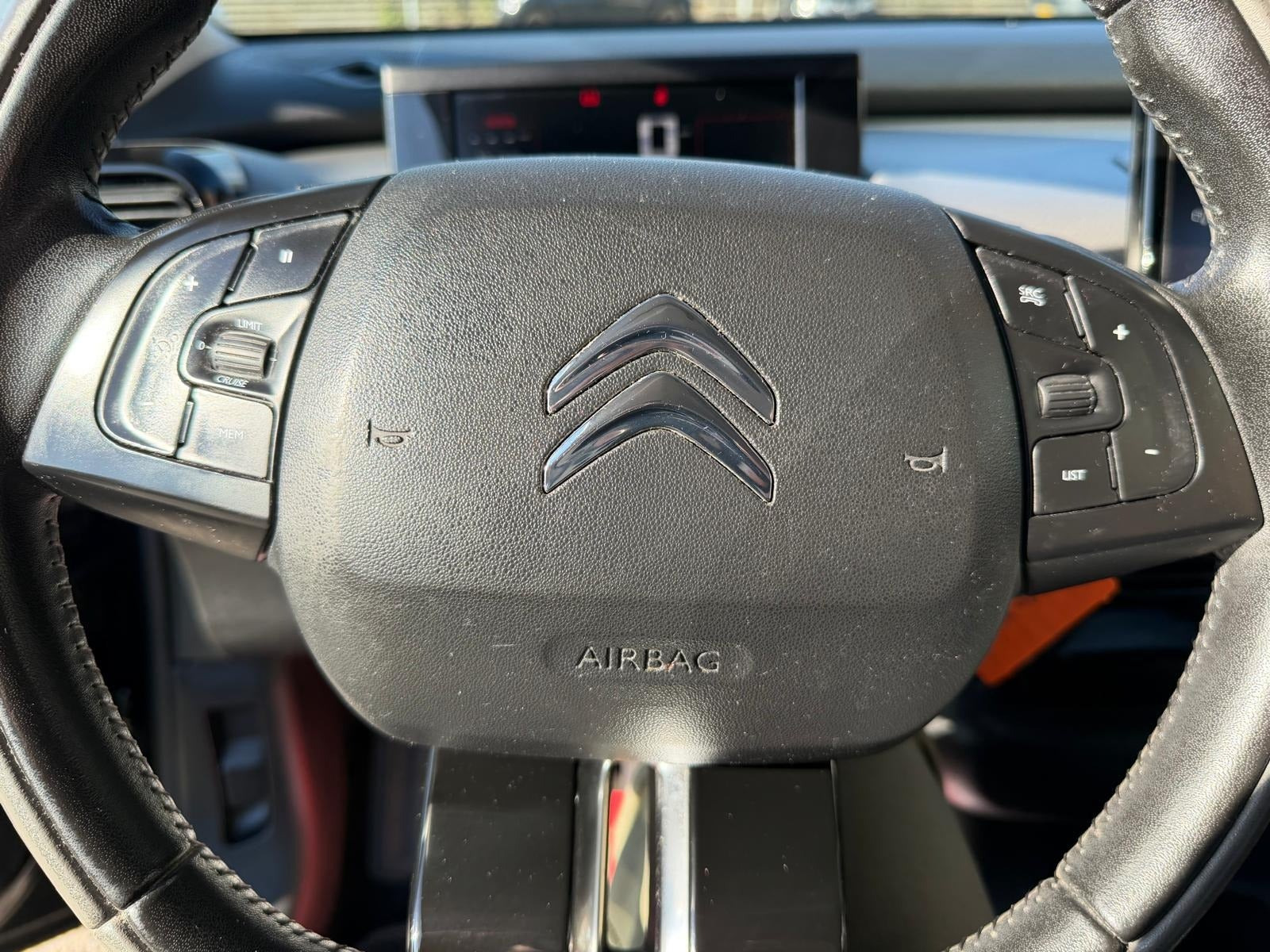 Sort Citroën C4 Cactus fra 2017