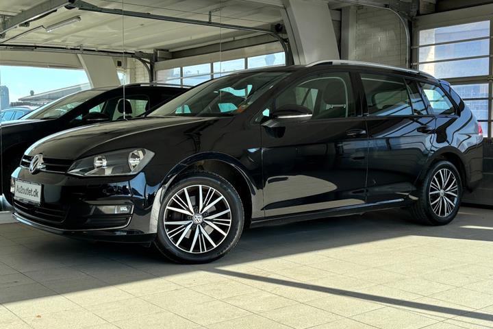 Sort VW Golf VII fra 2017