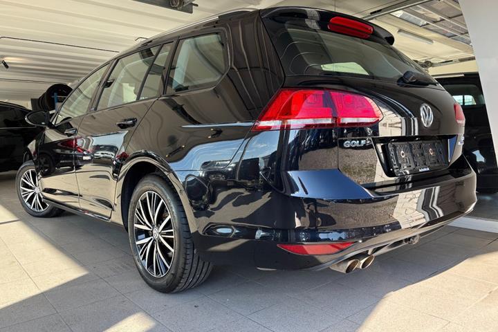 Sort VW Golf VII fra 2017