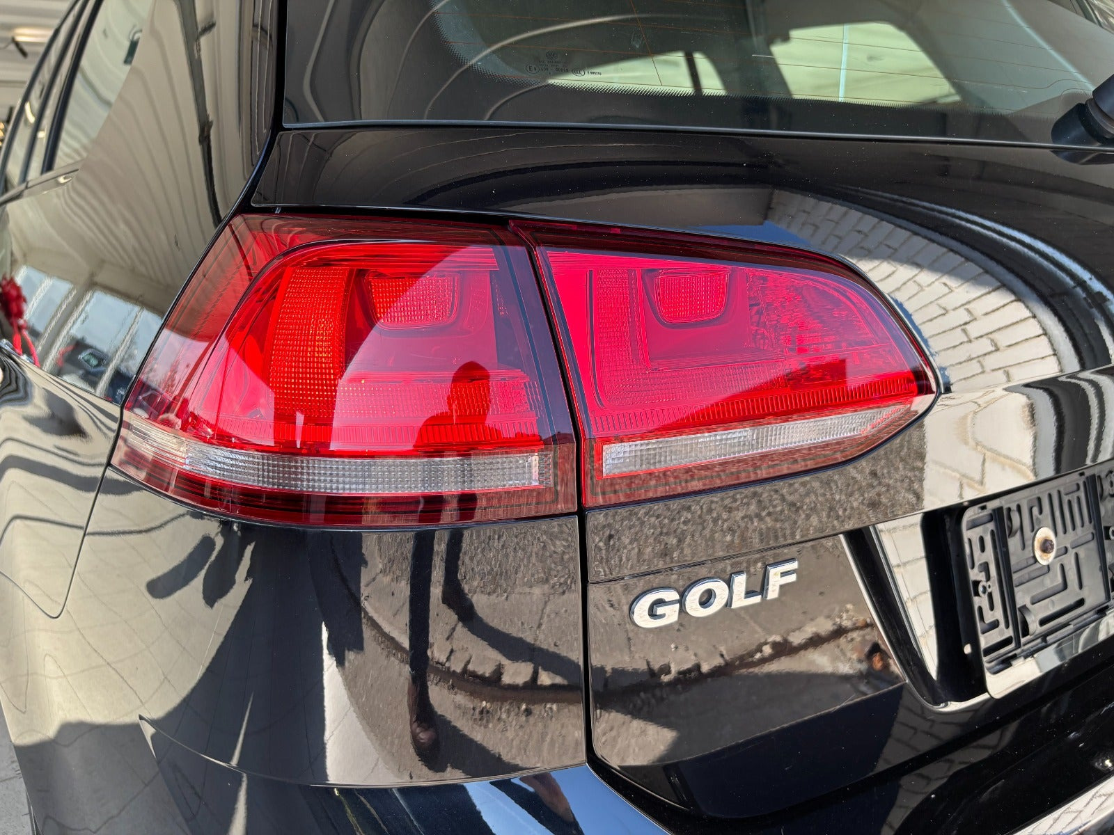 Sort VW Golf VII fra 2017