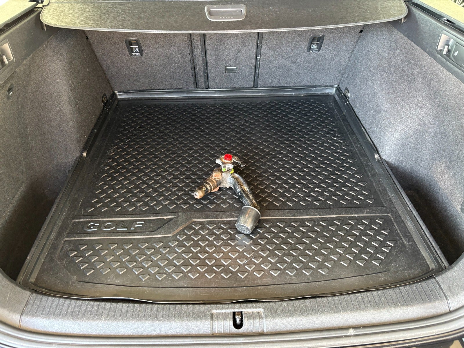 Sort VW Golf VII fra 2017