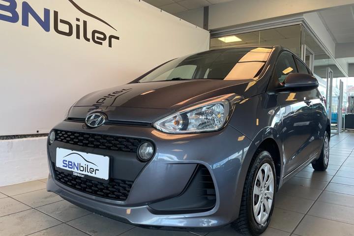 Grå Hyundai i10 fra 2018