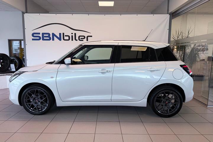 Hvid Suzuki Swift fra 2024