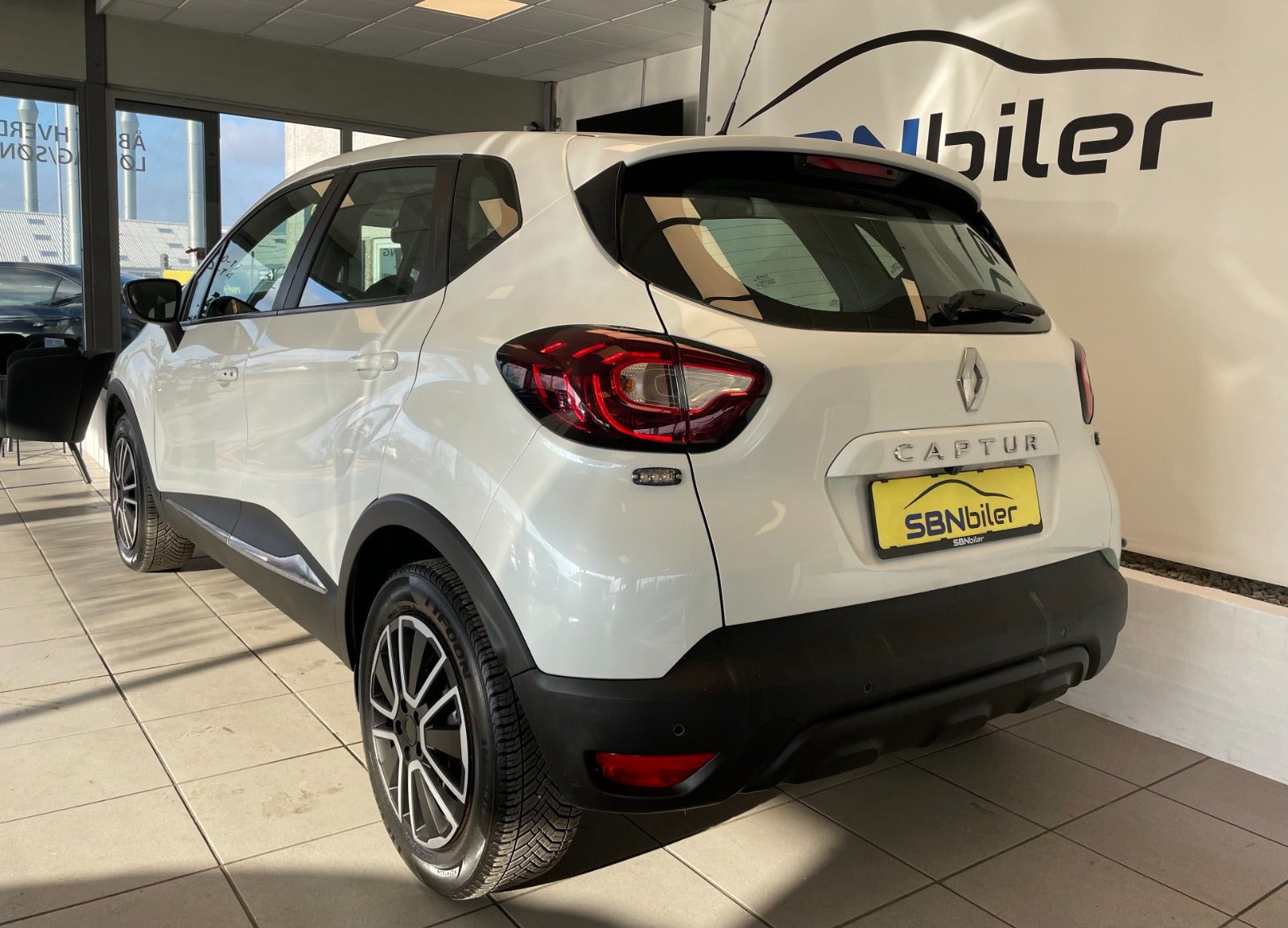 Hvid Renault Captur fra 2019