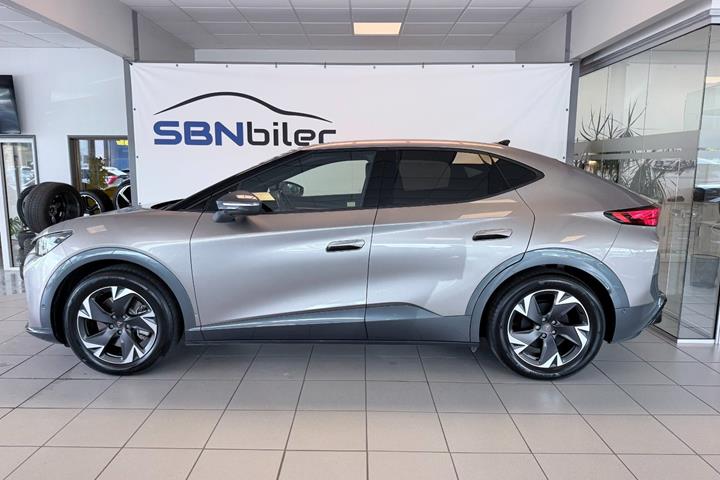 Orange Cupra Tavascan fra 2025