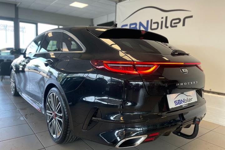 Sort Kia ProCeed fra 2020