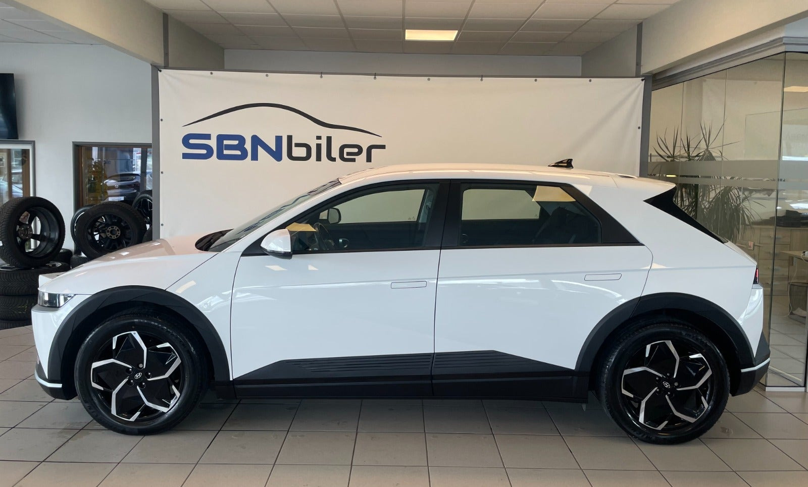 Hvid Hyundai Ioniq 5 fra 2023