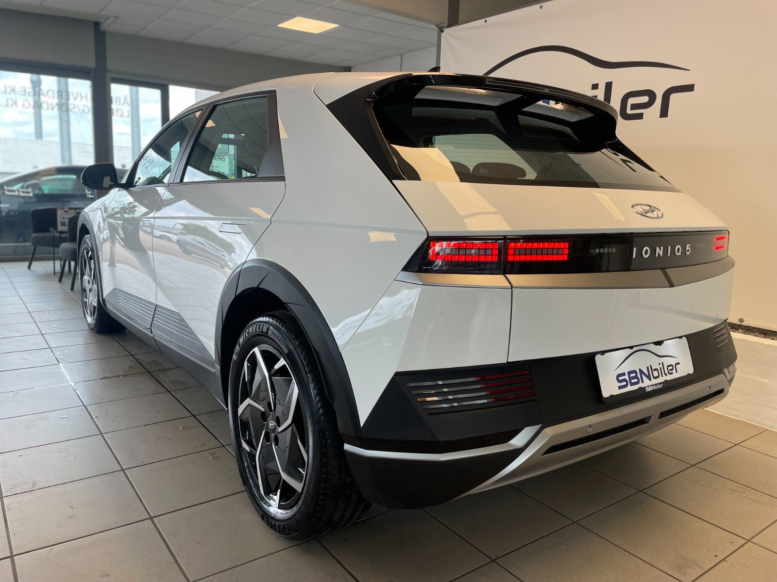 Hvid Hyundai Ioniq 5 fra 2023
