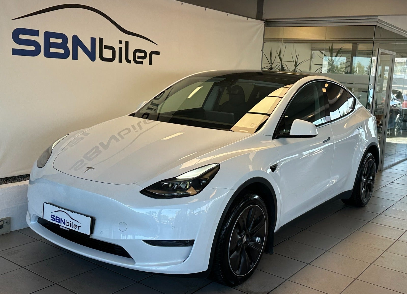 Tesla Model Y Long Range AWD
