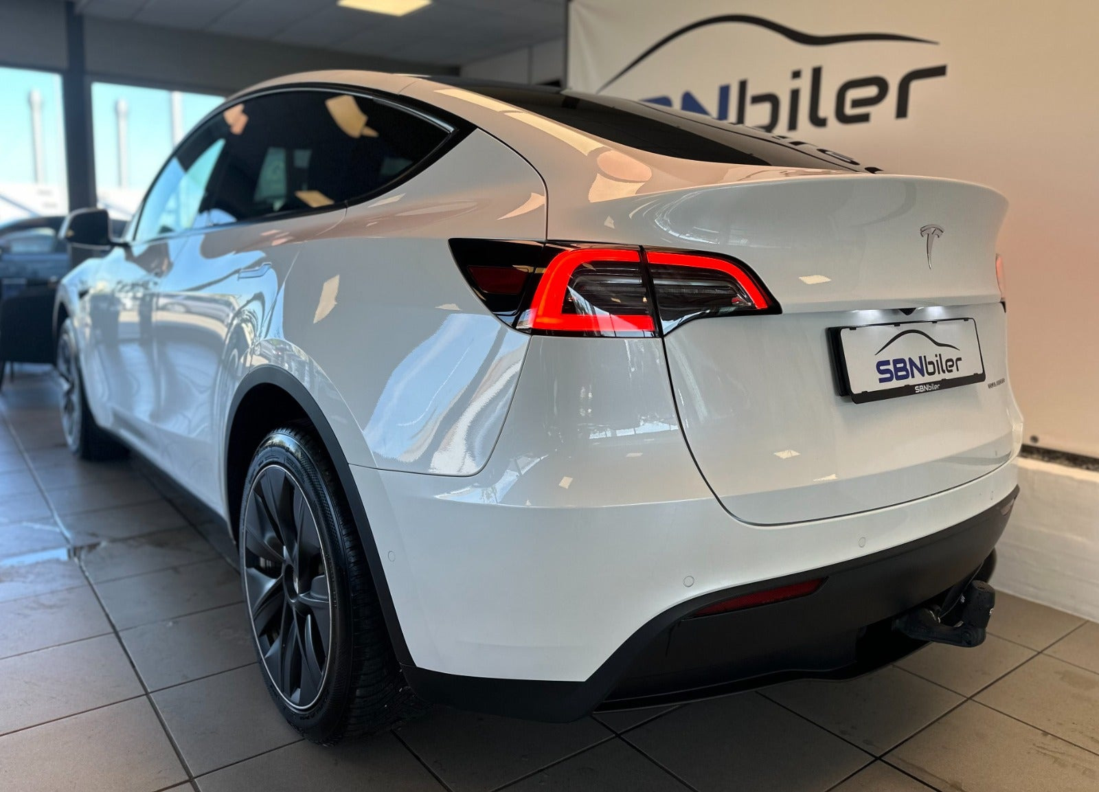 undefined Tesla Model Y fra 2023
