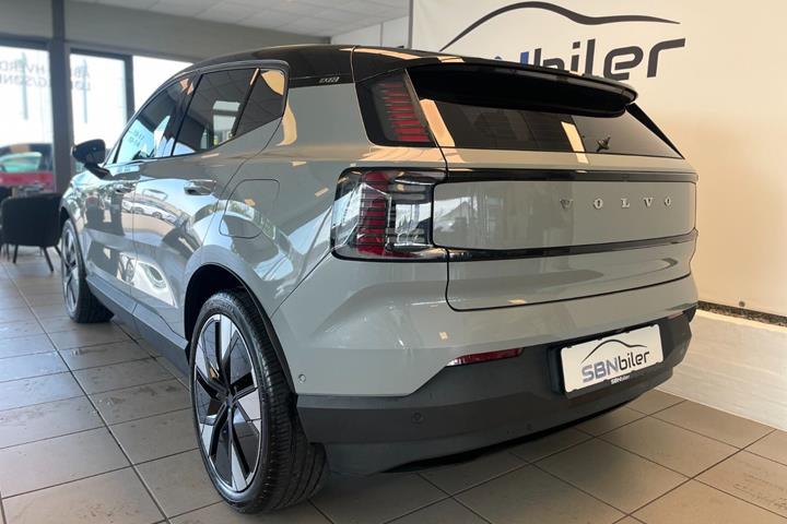 Grå Volvo EX30 fra 2024