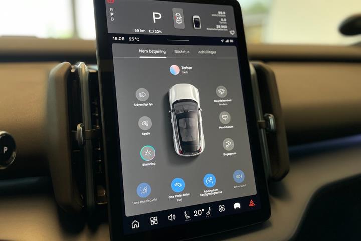 Grå Volvo EX30 fra 2024