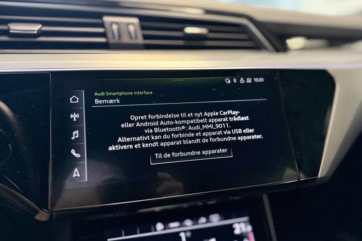 Blå Audi e-tron fra 2022