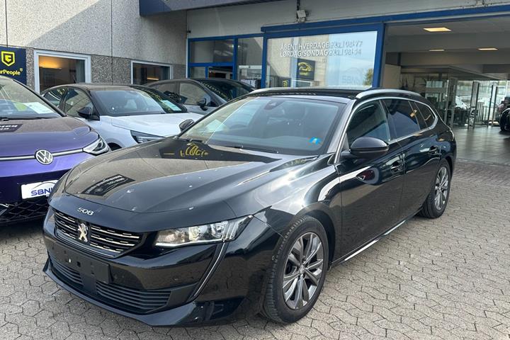 Sort Peugeot 508 fra 2020