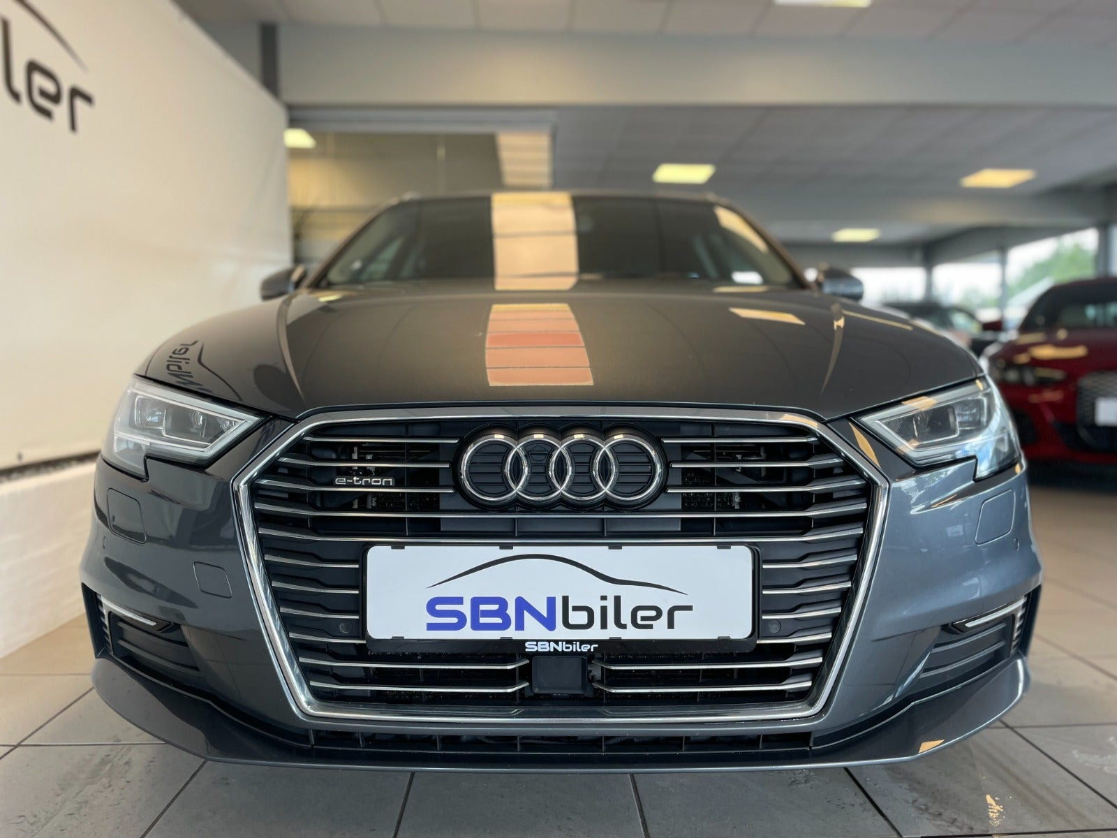 Grå Audi A3 fra 2018