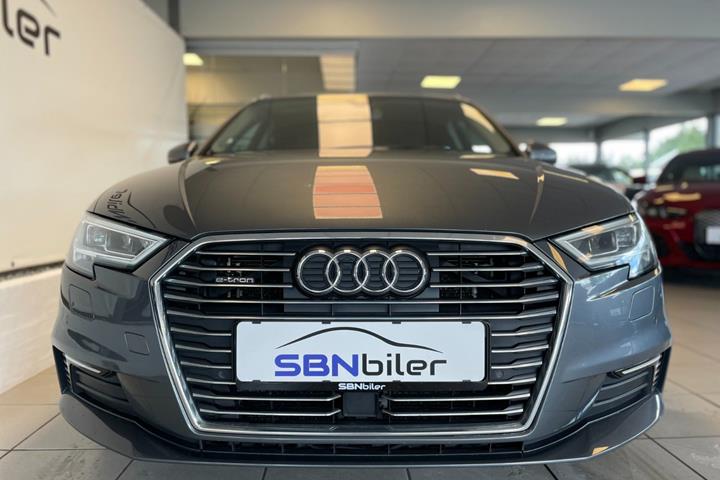 Grå Audi A3 fra 2018