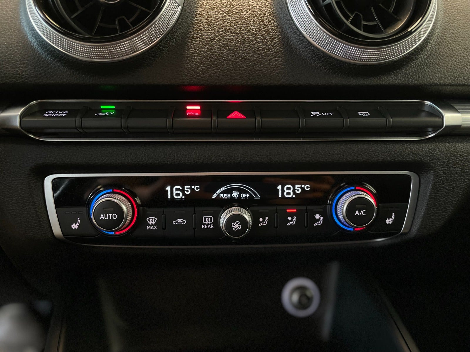 Grå Audi A3 fra 2018
