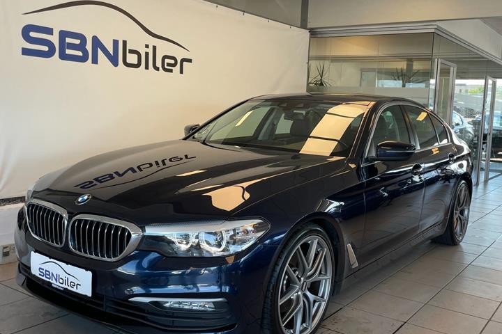 Blå BMW 520d fra 2017